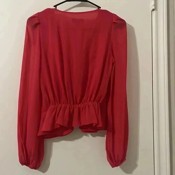 EXPRESS Red Tie Front Cropped Blouse Size XS - Picture 3 of 7